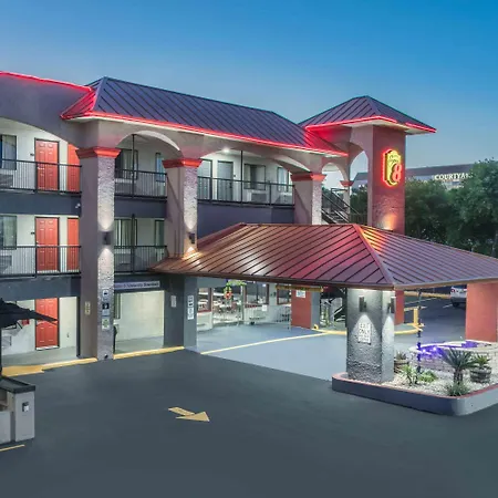 Super 8 By Wyndham Austin University/Downtown Area